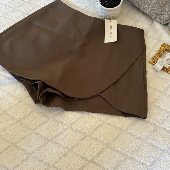 Khaki High Waisted Overlap Skort - Picture 11 of 12